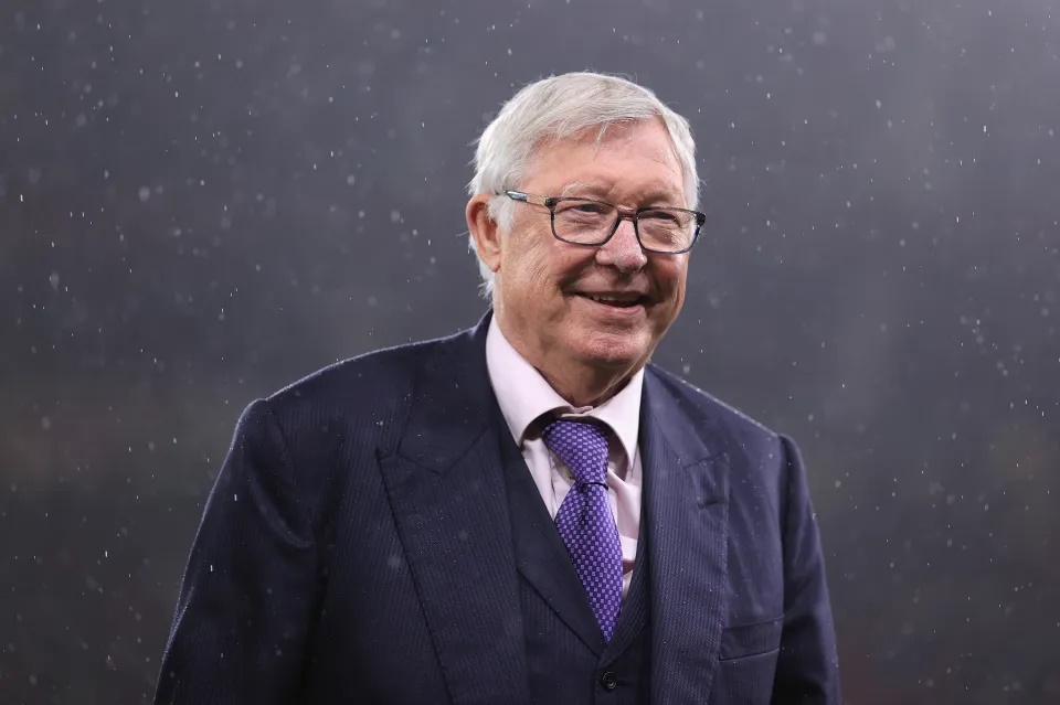Sir Alex Ferguson nói gì về việc MU xây sân vận động mới trị giá 2 tỷ bảng Anh?