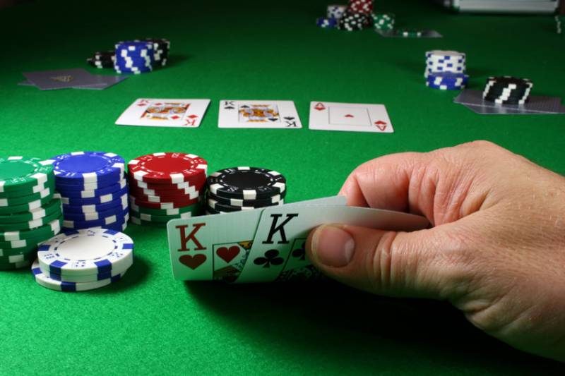 Luật Chơi Poker Texas Hold'em Cơ Bản Và Kinh Nghiệm Chơi Hiệu Quả