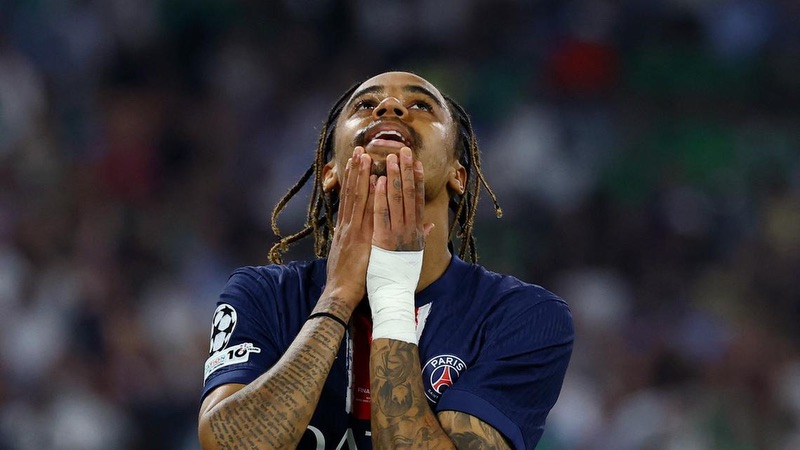 Barcola đối mặt nhiều áp lực