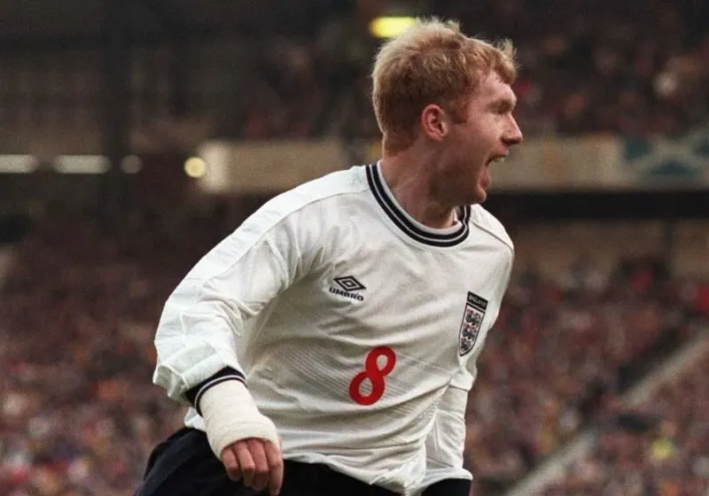 Paul Scholes trong màu áo ĐT Anh