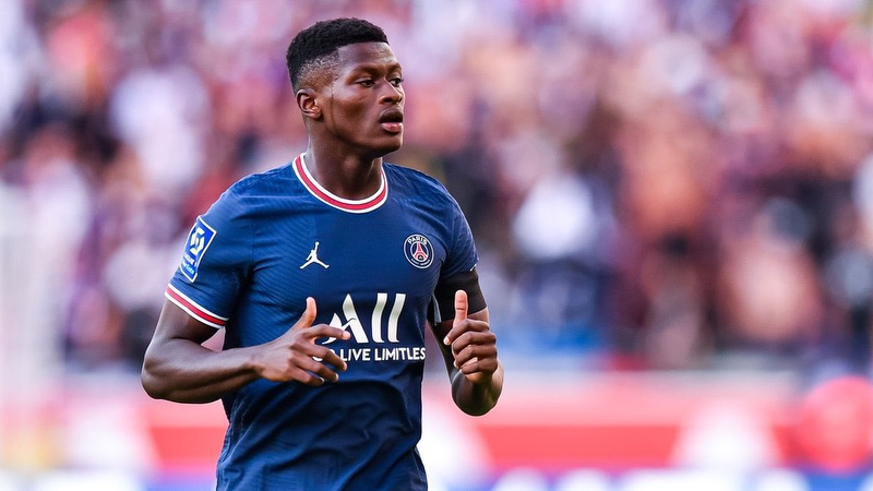 Nuno Mendes thi đấu nổi bật trong màu áo PSG