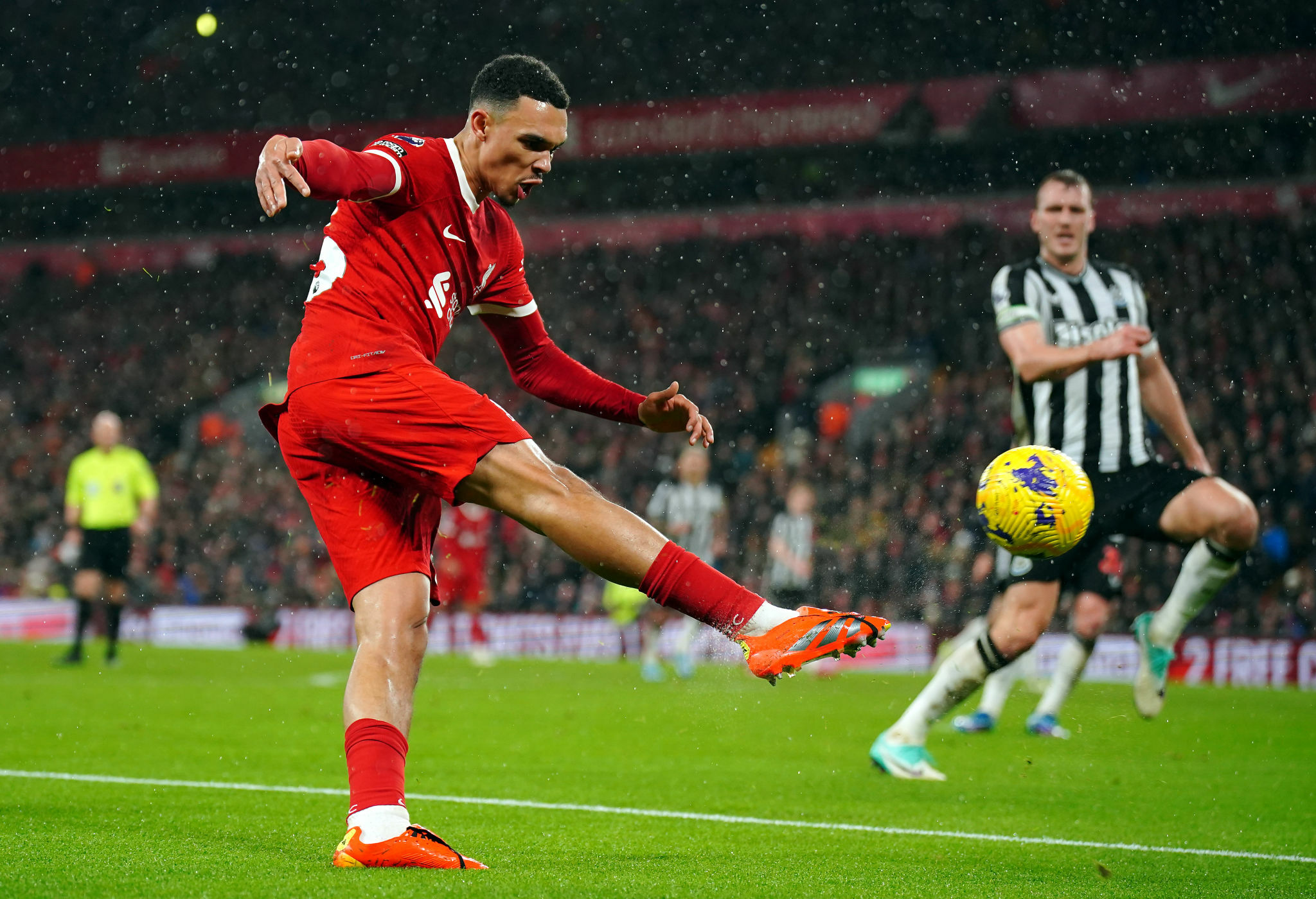 Đã đến lúc inverted full-backs phải nhường chỗ cho half-back?